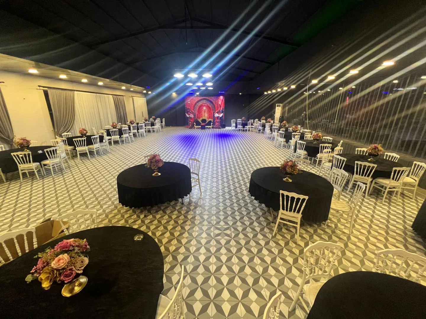 Yaşam Davet Salonu galeri görseli