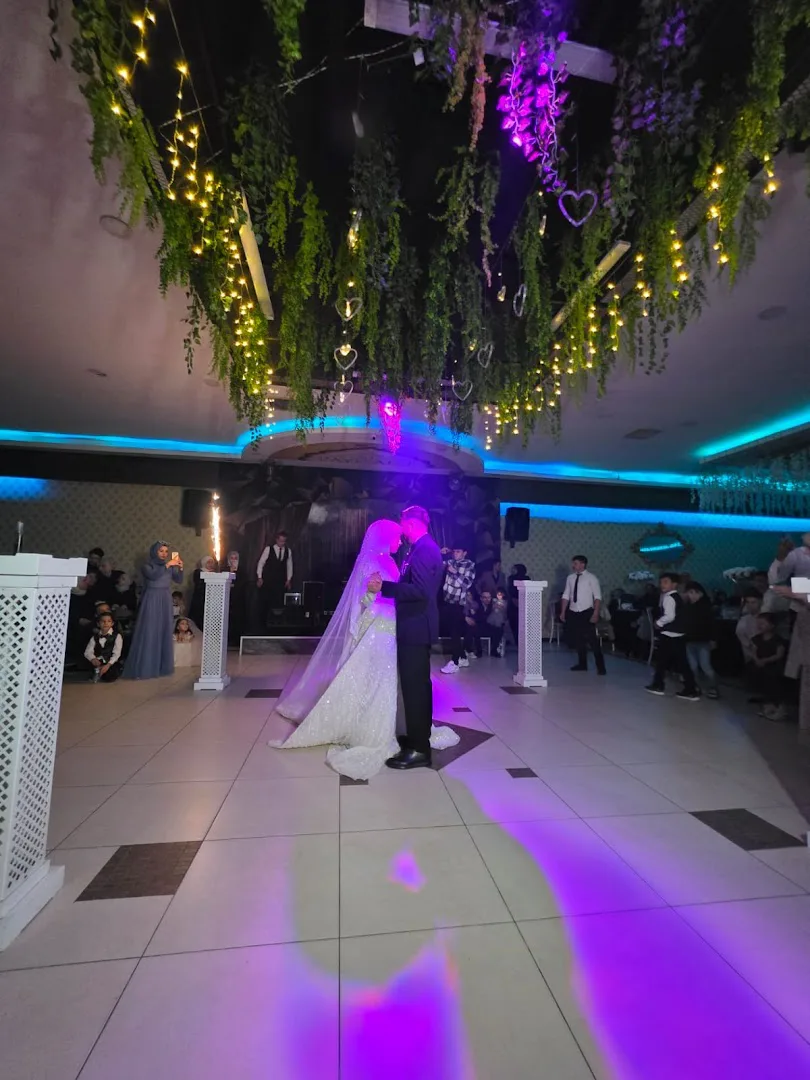 Salon Payitaht - Bursa Davet, Düğün, Kına, Toplantı Salonu galeri görseli