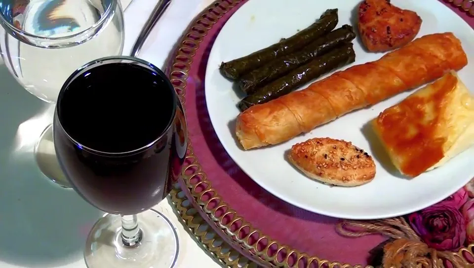 Taşkın Davet galeri görseli