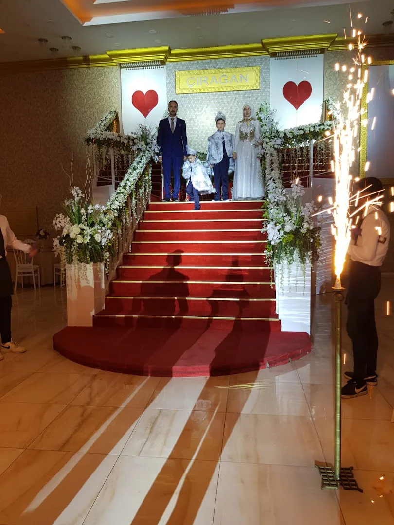 Çırağan Plus Düğün ve Davet Salonu galeri görseli