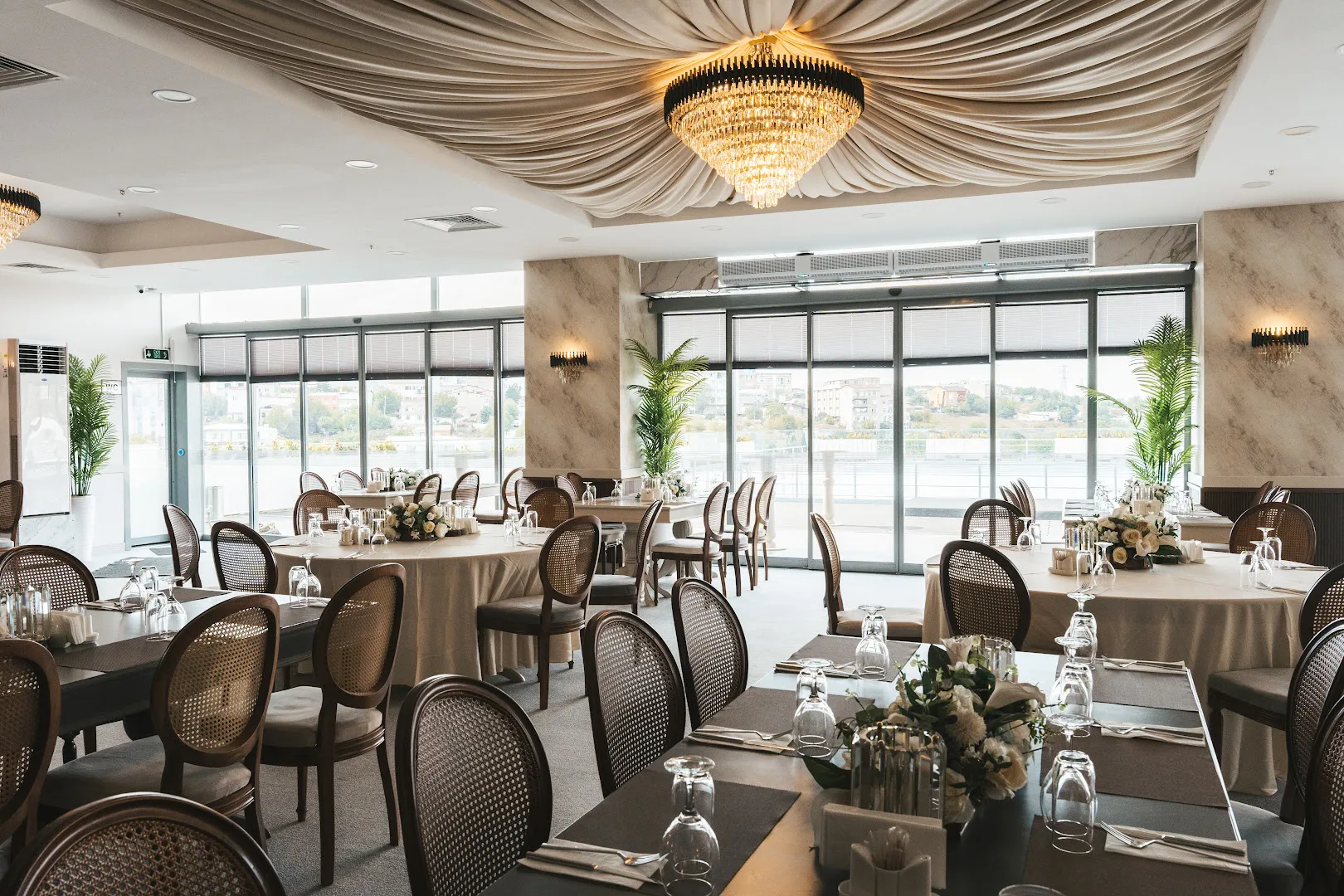 Gala Terrace Atakent Halkalı Düğün Salonu galeri görseli