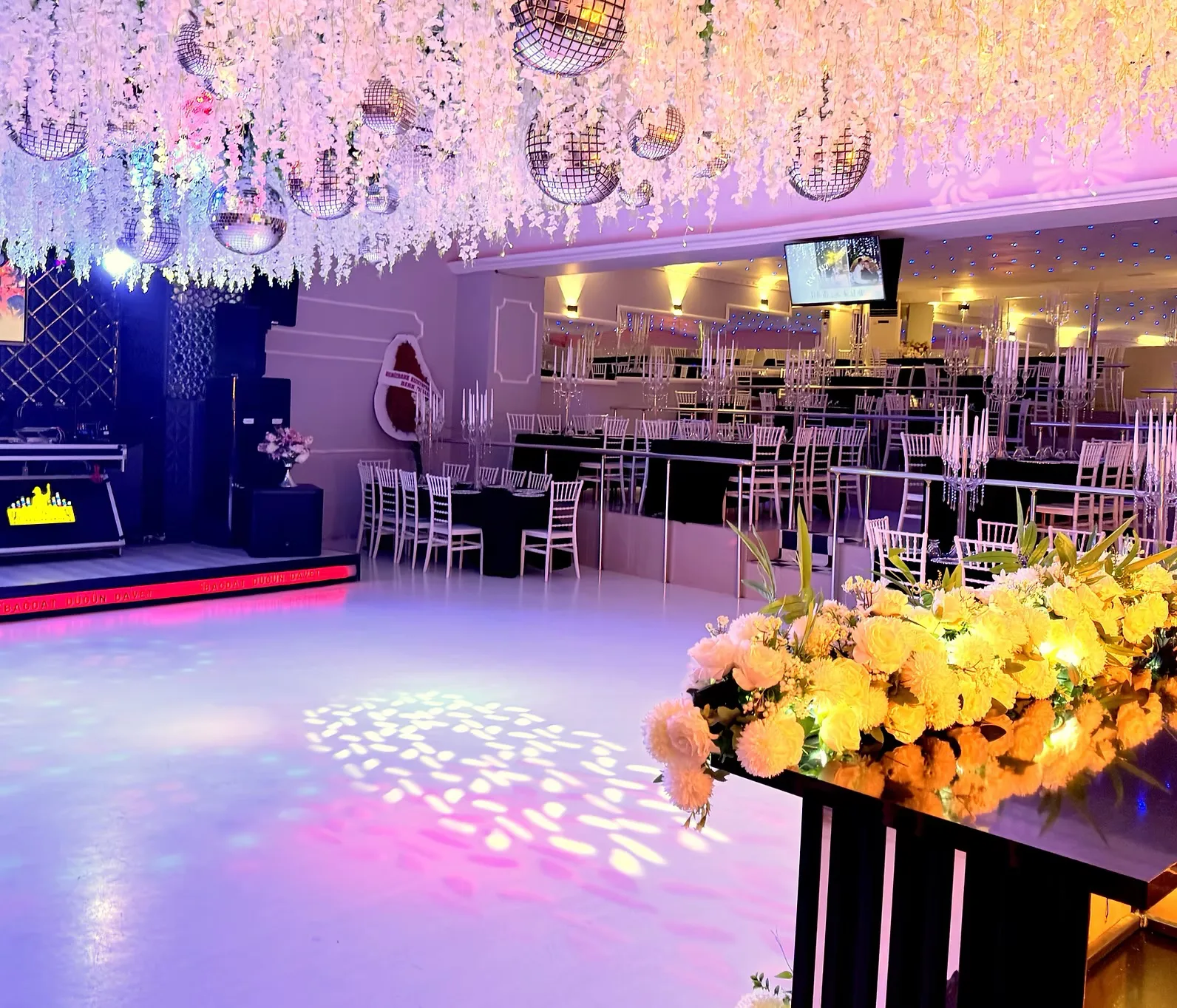 Salon Bağdat Maltepe Düğün Kına Salonları galeri görseli